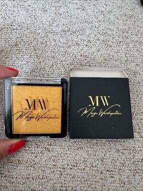 Gold Powder Blush/Highlighter